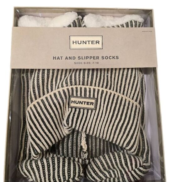 Hunter Hat & Slipper Socks Boxed Set - Picture 4 of 7